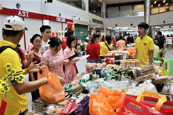 Cộng đồng người Việt tại Argentina, Malaysia hướng về quê hương ảnh 2