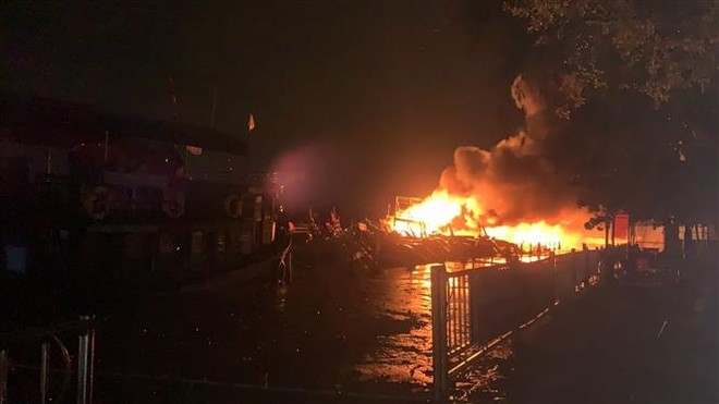 Quảng Nam: Cháy ở bến tàu du lịch Cửa Đại, di dời hơn 30 tàu thuyền ảnh 1
