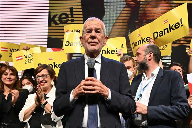 Kết quả sơ bộ bầu cử Tổng thống Áo: Ông Van der Bellen chiến thắng ảnh 1