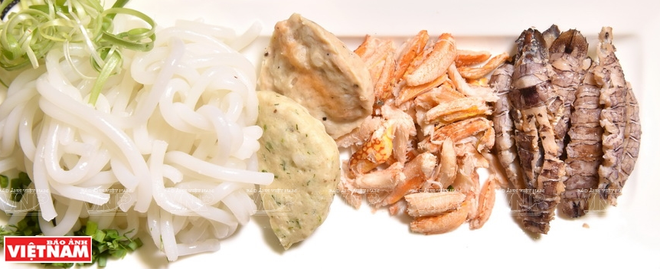 Những biến tấu khẩu vị ngon, độc và lạ của bánh canh ghẹ ảnh 1