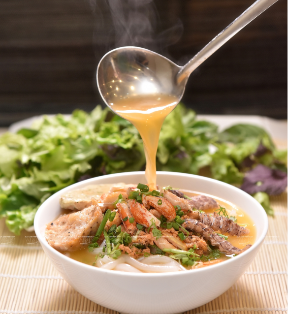 Những biến tấu khẩu vị ngon, độc và lạ của bánh canh ghẹ ảnh 2