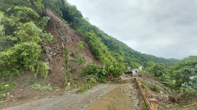 Sơn La: Mưa lớn gây sạt lở, một người chết, nhiều nhà dân bị đổ sập ảnh 2