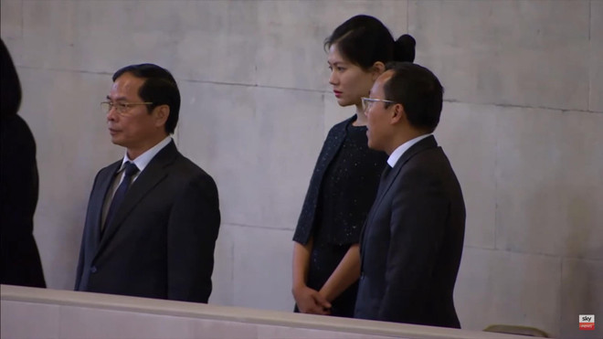 Bộ trưởng Ngoại giao Bùi Thanh Sơn dự lễ tang Nữ hoàng Elizabeth II ảnh 2