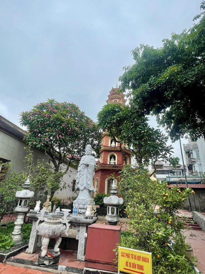 Chùa Triều Khúc mang nét đẹp vừa thanh tịnh vừa sang trọng ảnh 3