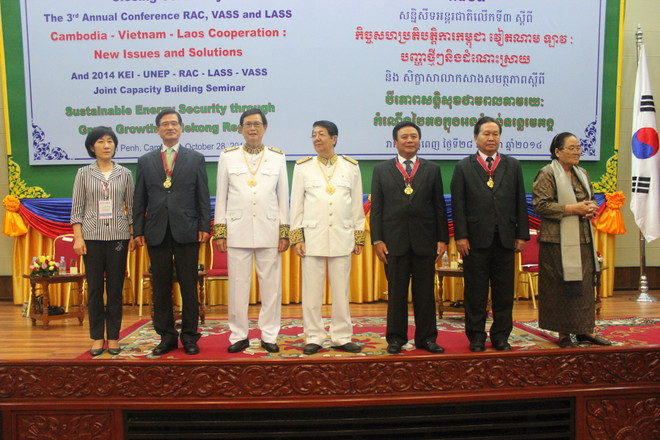 Việt-Lào-Campuchia nâng cao năng lực về tăng trưởng xanh ảnh 1