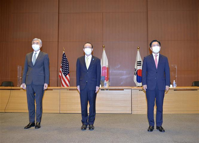Hàn-Mỹ-Nhật nhất trí duy trì hợp tác sau vụ phóng của Triều Tiên ảnh 1