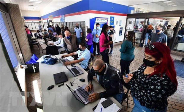 Kinh tế Mỹ có thể thoát suy thoái nhờ thị trường việc làm phục hồi ảnh 1