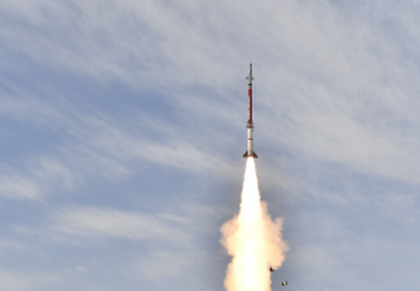 Israel thử nghiệm thành công hệ thống tên lửa đánh chặn David's Sling ảnh 1