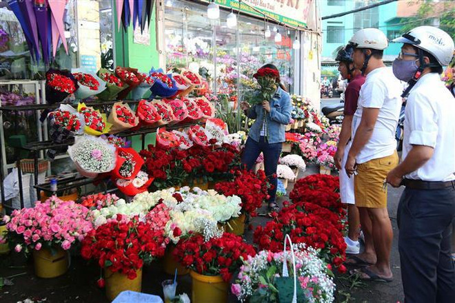 Nhiều chương trình ưu đãi hấp dẫn cho khách hàng nữ dịp 8/3 ảnh 1