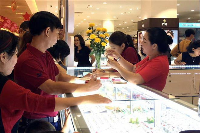 Nhiều chương trình ưu đãi hấp dẫn cho khách hàng nữ dịp 8/3 ảnh 2