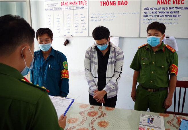 Tiếp tục trấn áp tội phạm tín dụng đen, thúc đẩy các kênh chính thức ảnh 2