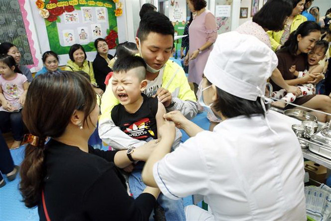 Sẽ triển khai tiêm vắcxin ComBE Five trên toàn quốc từ cuối tháng 12 ảnh 1