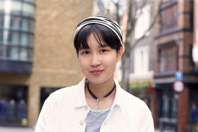 Xu hướng tóc mái rẽ ngôi giữa: Đơn giản mà duyên dáng ảnh 3