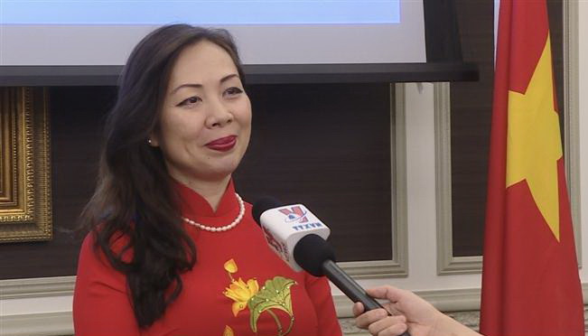 Giáo sư Nguyễn Đài Trang. (Ảnh: Vũ Quang Thịnh/TTXVN) Học giả Canada quan tâm tư tưởng chống phân biệt chủng tộc của Bác Hồ ảnh 1