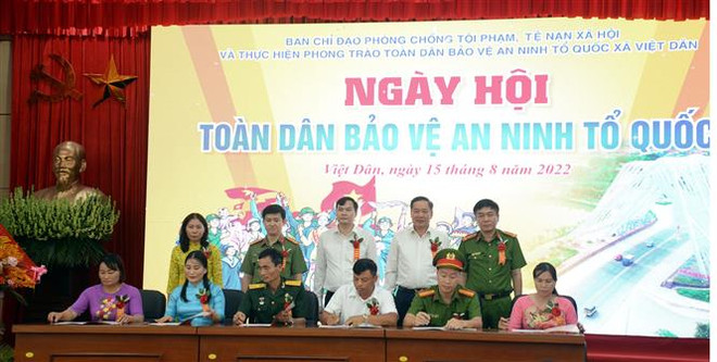 Người dân Quảng Ninh cần chung sức, đồng lòng bảo vệ an ninh Tổ quốc ảnh 1