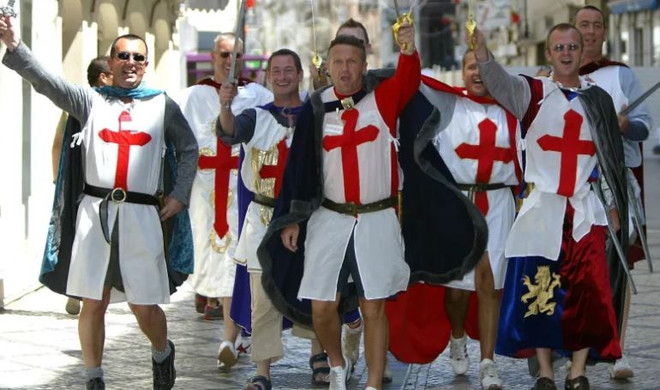 World Cup: FIFA cấm cổ động viên vào sân mặc trang phục Thập tự quân ảnh 1