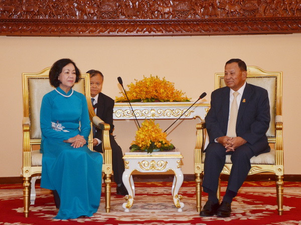 Đẩy mạnh hợp tác thương mại, đầu tư giữa Việt Nam và Campuchia ảnh 1