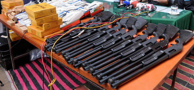 Cảnh sát Tây Ban Nha phá mạng lưới buôn lậu hơn 10.000 vũ khí ảnh 1