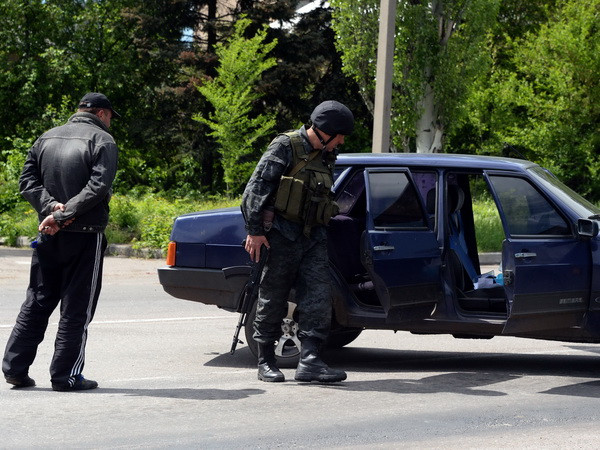 Ngoại trưởng Nga, Mỹ điện đàm thảo luận về Ukraine ảnh 1