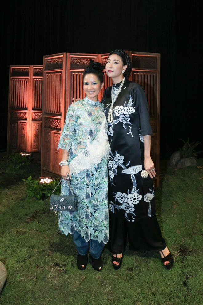 Biểu tượng nhan sắc Việt tề tựu trên thảm đỏ show của NTK Thủy Nguyễn ảnh 4