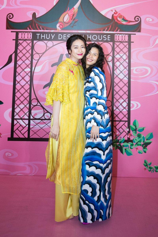 Biểu tượng nhan sắc Việt tề tựu trên thảm đỏ show của NTK Thủy Nguyễn ảnh 12