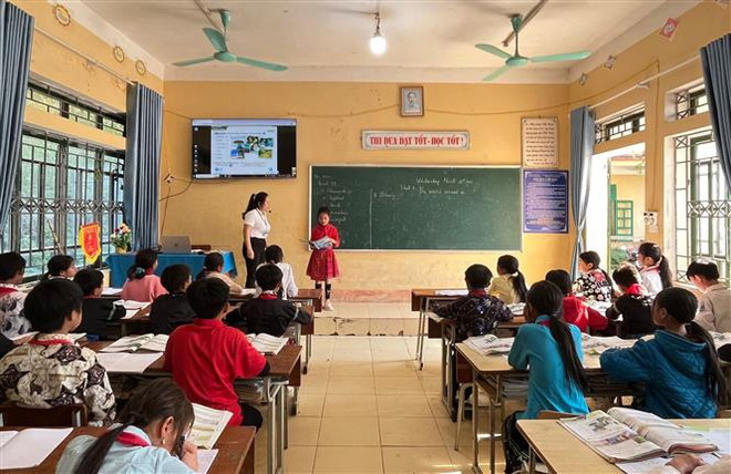 Hành trình “cõng tiếng Anh” đến với những học sinh vùng cao Yên Bái ảnh 2