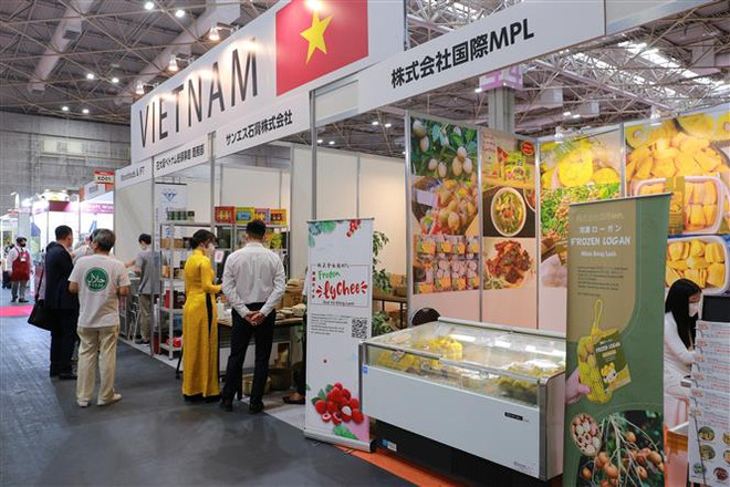 Các gian hàng Việt Nam tại triển lãm. (Ảnh: Đức Thịnh/TTXVN) Sản phẩm Việt để lại ấn tượng tốt tại triển lãm quốc tế ở Nhật Bản ảnh 1