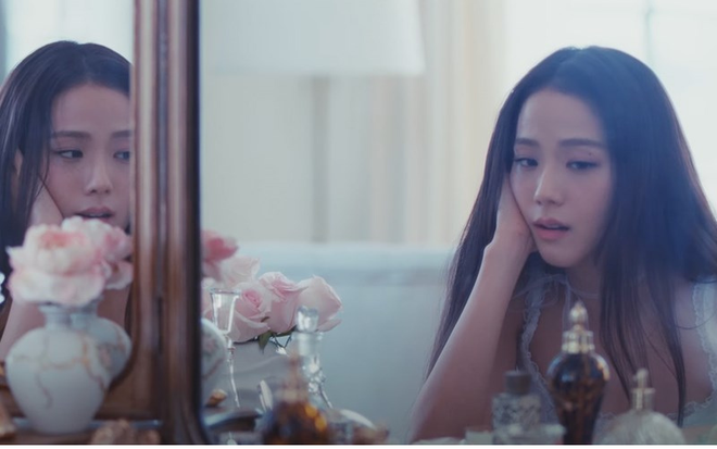 Bốn thành viên BlackPink biến hóa như thế nào khi tách solo? ảnh 8