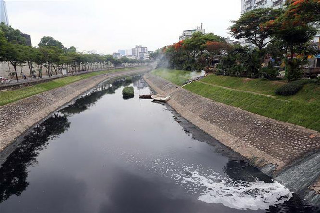 [Video] Kiểm tra nước sông Tô Lịch sau một tháng dùng công nghệ Nhật ảnh 1