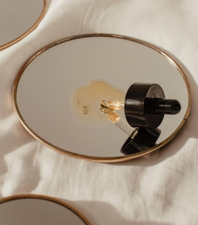 Tinh dầu thơm: Vừa dưỡng da ẩm mượt, vừa lưu hương lâu dài ảnh 2