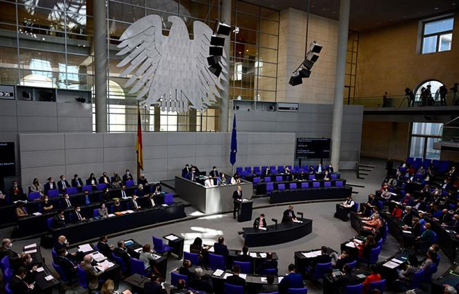 Anh, Đức viện trợ thêm tài chính và vũ khí cho quân đội Ukraine ảnh 1