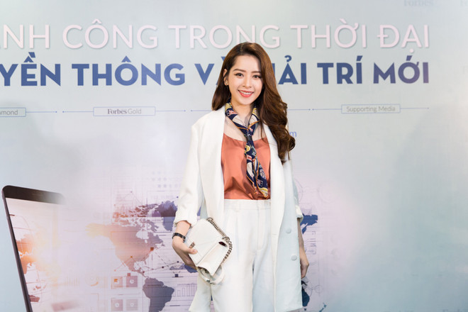 Bài diễn văn gây sốt của Chi Pu tại Forbes Talks Vietnam 2017 ảnh 1