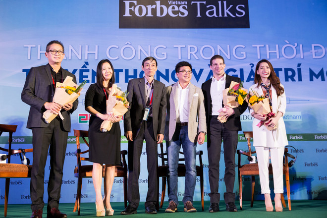Bài diễn văn gây sốt của Chi Pu tại Forbes Talks Vietnam 2017 ảnh 9