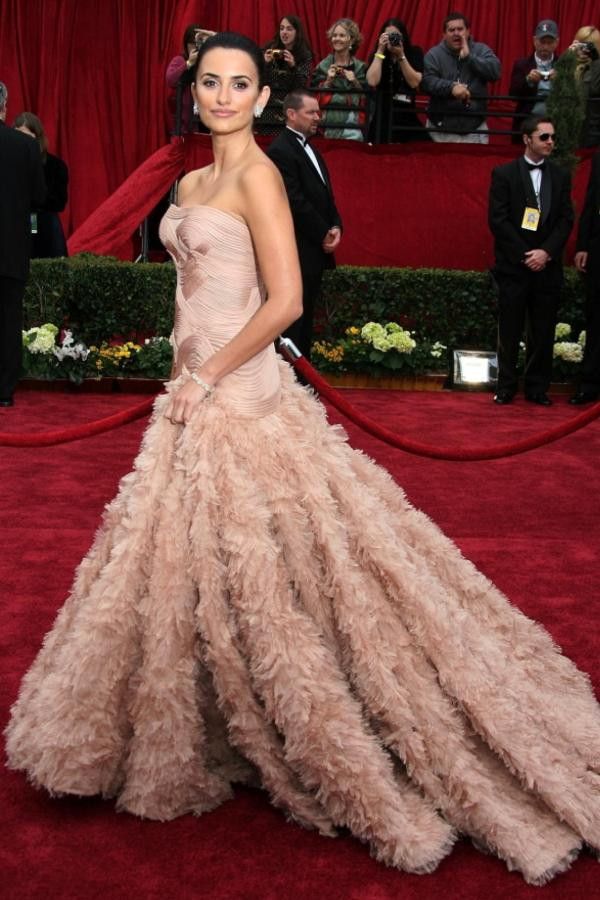 20 bộ váy đẹp nhất khuynh đảo thảm đỏ các kỳ Oscar ảnh 11