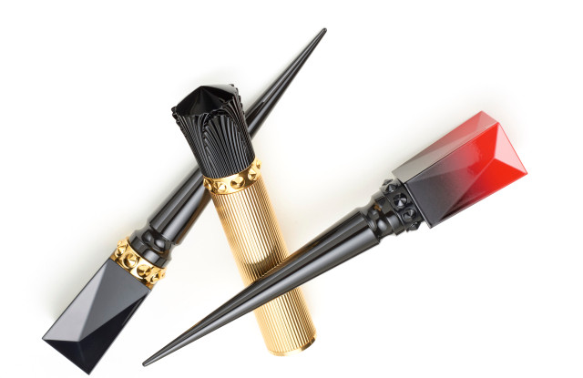 Đứng ngồi không yên vì bút kẻ mắt và mascara Christian Louboutin ảnh 5