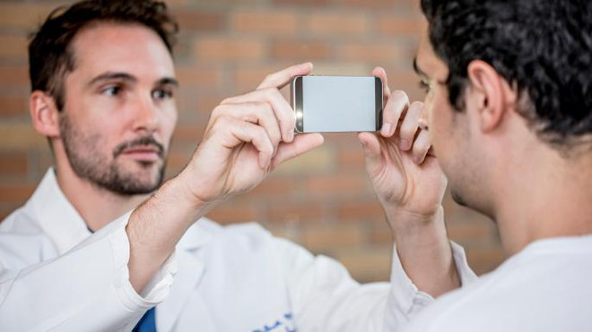 Công bố ứng dụng smartphone phát hiện tổn thương não ảnh 1