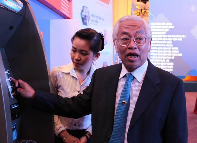 Mô hình ngân hàng tự động không cần nhân viên của DongA Bank ảnh 1