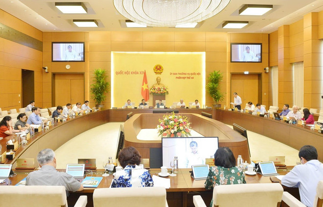 Quang cảnh một phiên họp của Ủy ban Thường vụ Quốc hội. (Ảnh: Trọng Đức/TTXVN) Chương trình giám sát của Ủy ban Thường vụ Quốc hội năm 2021 ảnh 1