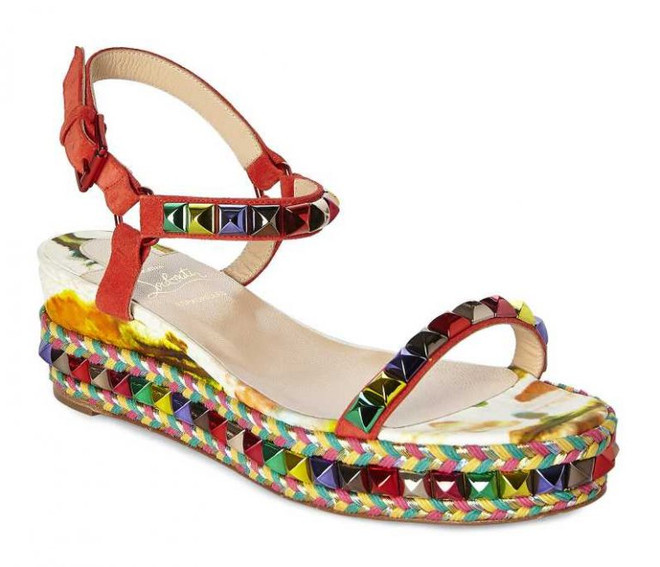 Hai cố vấn The Face Việt Nam ''đụng độ'' phong cách thời trang sân bay ảnh 5