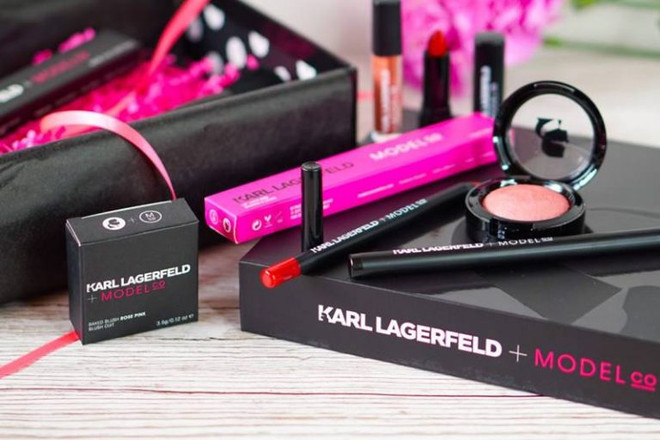 Karl Lagerfeld ra mắt mỹ phẩm mang mô hình thu nhỏ của chính mình ảnh 1