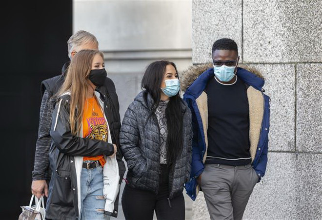 Số ca mắc tại châu Âu vượt 15 triệu ca, Pháp đã qua đỉnh dịch thứ 2 ảnh 1