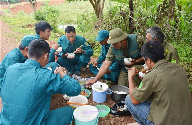 Vụ tấn công ở Đắk Lắk: Những phần cơm ấm áp nghĩa tình quân dân ảnh 3