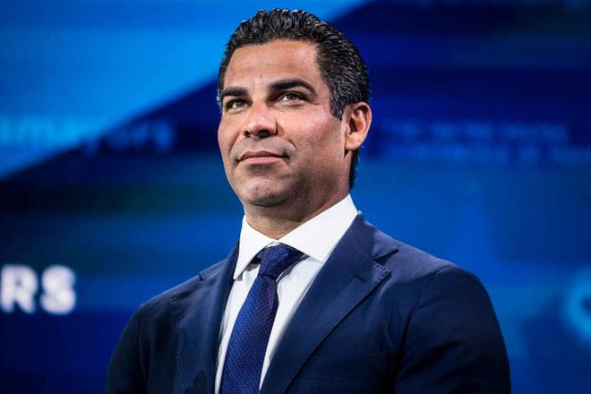 Thị trưởng Miami bước vào cuộc đua giành vé đề cử của đảng Cộng hòa ảnh 1