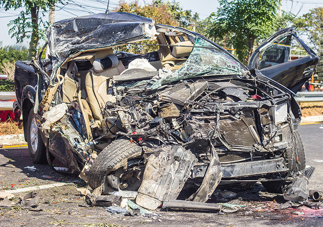 Những cách giúp giảm thiệt hại về người và của khi bị nổ lốp ôtô ảnh 3