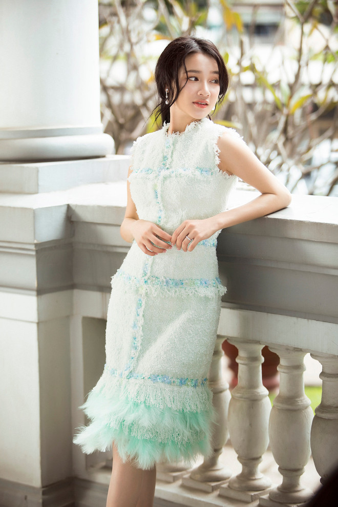 Nhã Phương tái xuất khoe vẻ rạng rỡ, sang trọng sau khi kết hôn ảnh 2