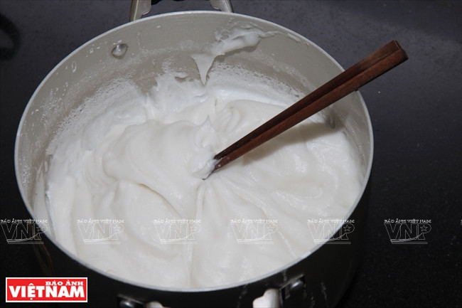 Bánh giò - thứ quà bình dân mang cốt cách thanh lịch của người Hà Nội ảnh 2