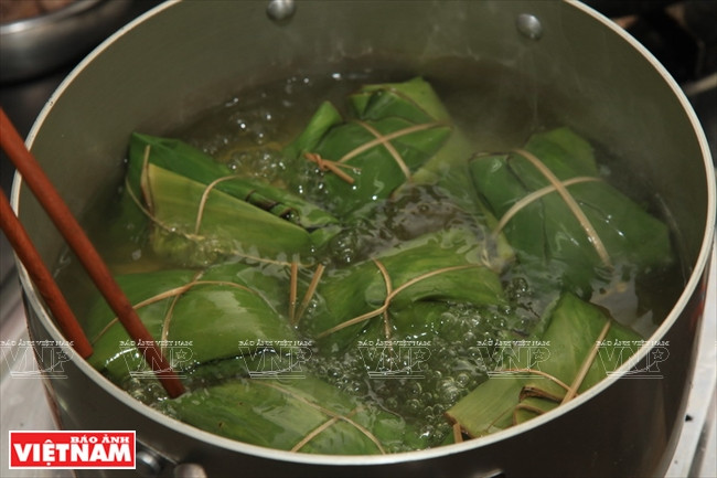 Bánh giò - thứ quà bình dân mang cốt cách thanh lịch của người Hà Nội ảnh 4