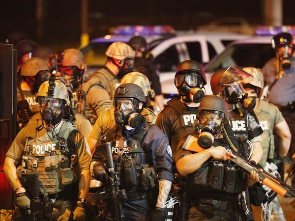 Lực lượng vệ binh quốc gia Mỹ rút khỏi thị trấn Ferguson ảnh 1