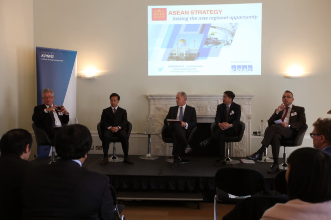 Thảo luận về nắm bắt cơ hội đầu tư vào khu vực ASEAN ảnh 1