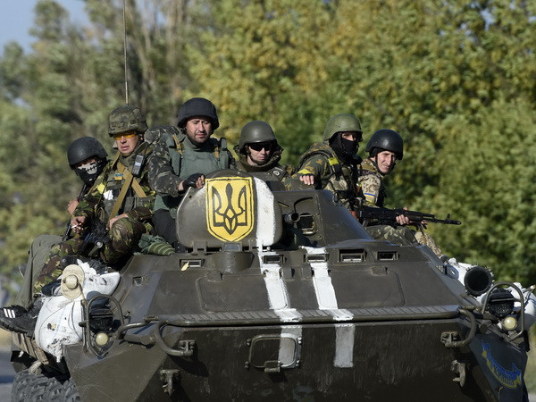 Ukraine định phân cấp chính quyền tại một số khu miền Đông ảnh 1